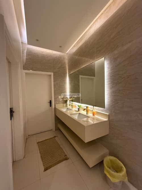 فيلا 525 متر مربع شمالية على شارع 15م السعادة، شرق الرياض، الرياض