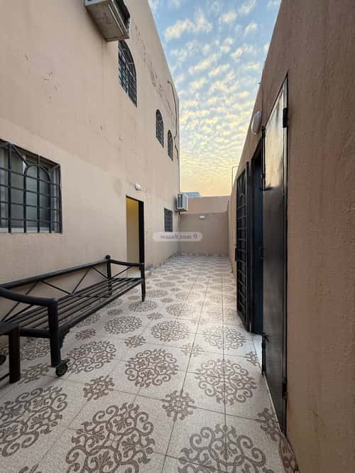 فيلا 525 متر مربع شمالية على شارع 15م السعادة، شرق الرياض، الرياض