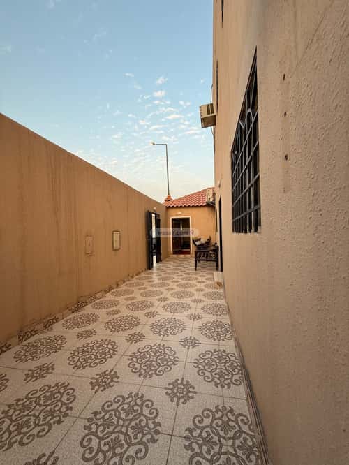 فيلا 525 متر مربع شمالية على شارع 15م السعادة، شرق الرياض، الرياض