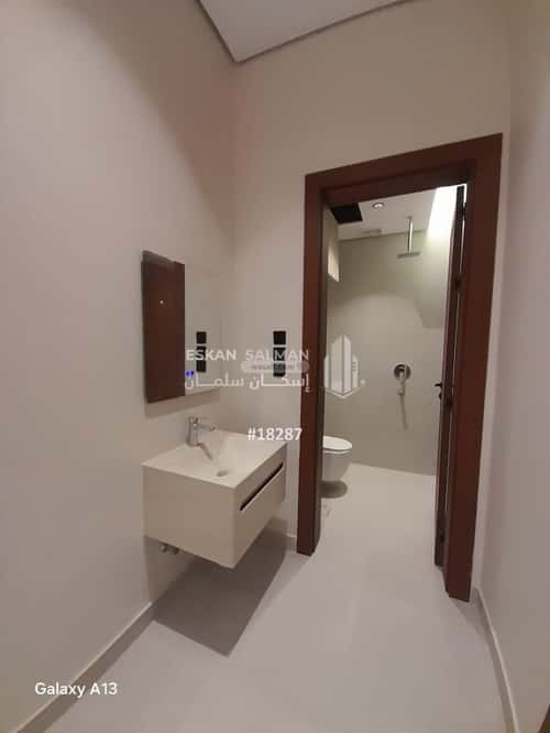 فيلا 339 متر مربع شمالية على شارع 15م النظيم، شرق الرياض، الرياض