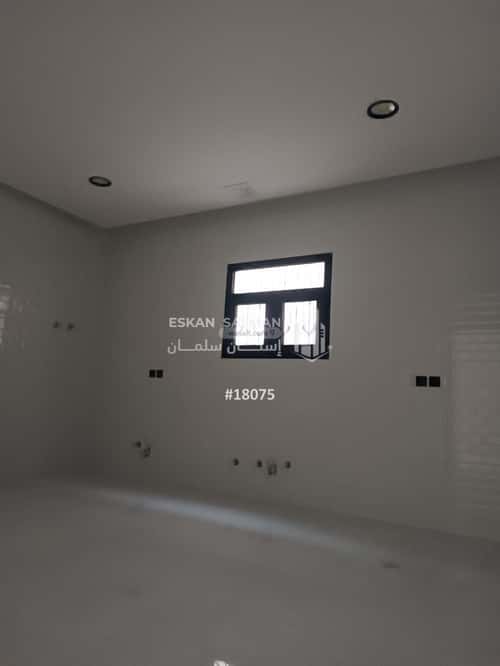 فيلا 512 متر مربع غربية على شارع 15م القادسية، البدائع