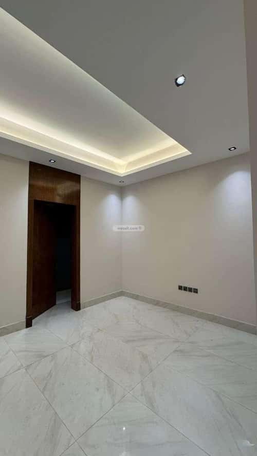 فيلا 325 متر مربع شمالية على شارع 15م الفيصلية، الدمام