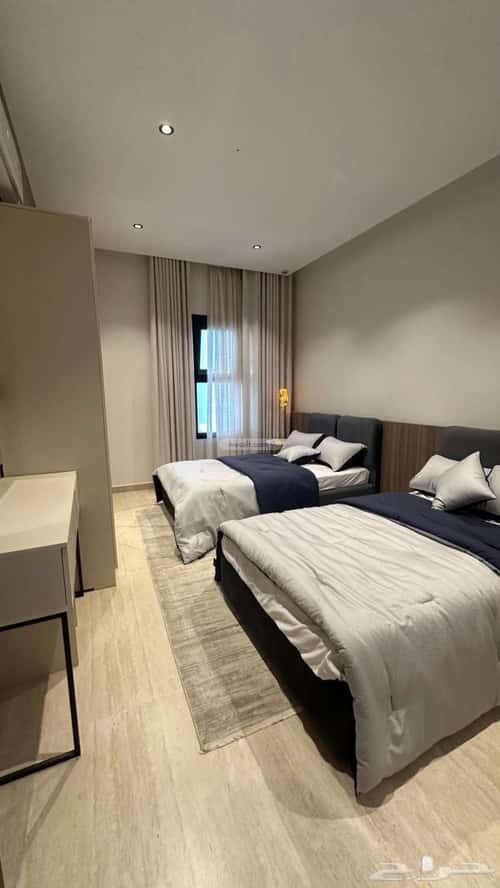 فيلا 289 متر مربع غربية على شارع 18م الشعلة، الدمام