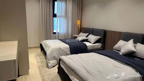 فيلا 289 متر مربع غربية على شارع 18م الشعلة، الدمام