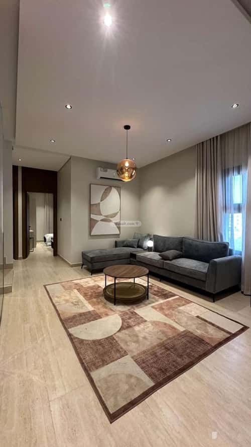 فيلا 289 متر مربع غربية على شارع 18م الشعلة، الدمام