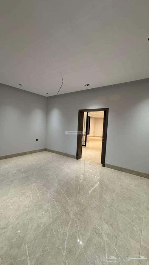 فيلا 356 متر مربع غربية على شارع 18م الشعلة، الدمام