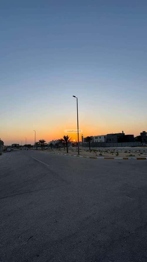 فيلا 356 متر مربع غربية على شارع 18م الشعلة، الدمام