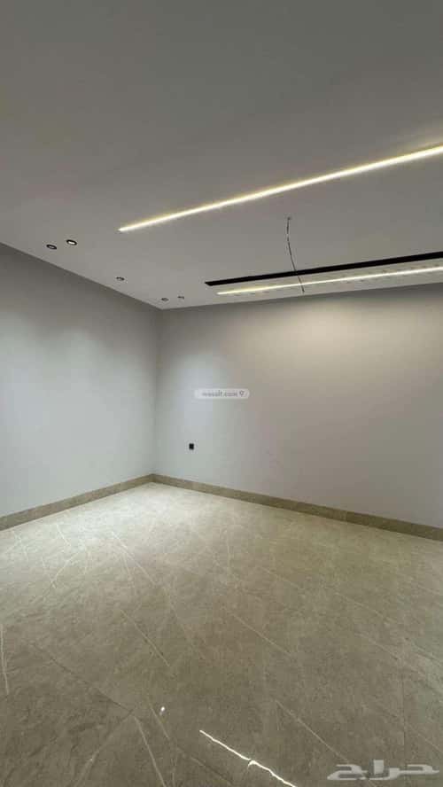 فيلا 356 متر مربع غربية على شارع 18م الشعلة، الدمام