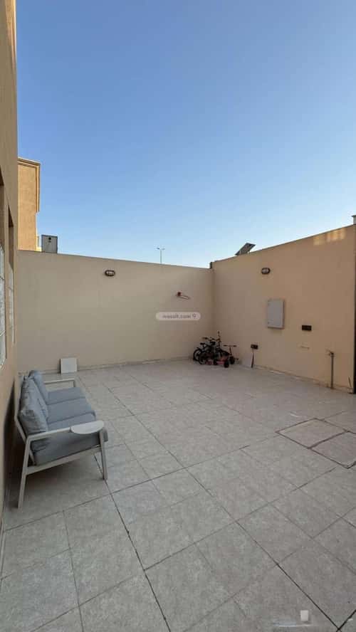 فيلا 409 متر مربع غربية على شارع 20م الواحة، الدمام