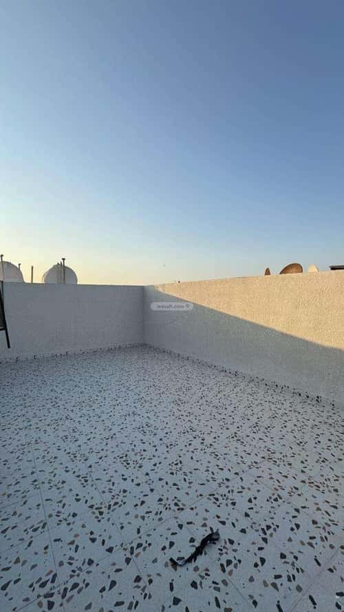 Apartment with 4 Bedrooms Al Nawras, Aldammam