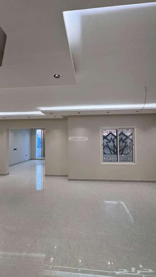 فيلا 432 متر مربع غربية على شارع 40م الشراع، الخبر