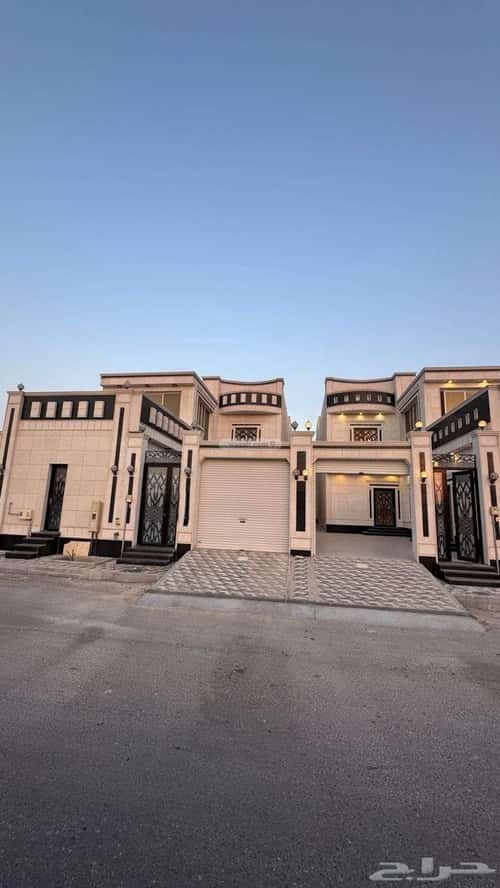 فيلا 432 متر مربع غربية على شارع 40م الشراع، الخبر