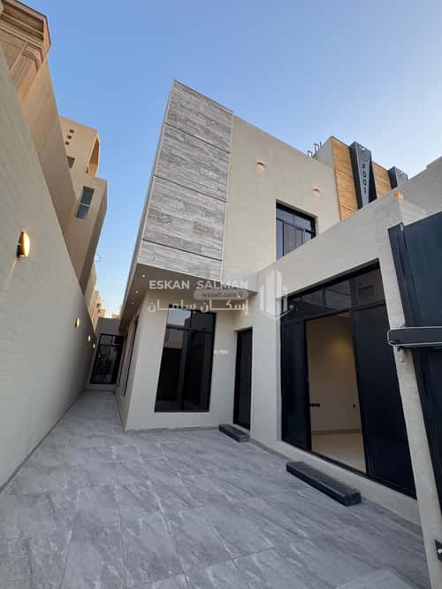 Floor 197 SQM with 5 Bedrooms Qurtubah, East Riyadh, Riyadh