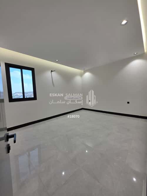 شقة ب 5 غرف القيم الأعلى، الطائف