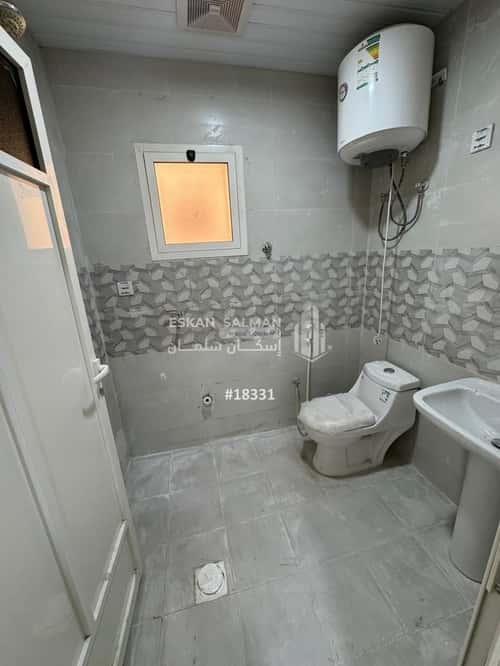 فيلا 388 متر مربع شمالية على شارع 20م المنار، الدمام