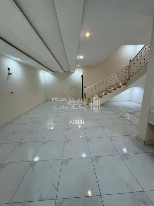 فيلا 388 متر مربع شمالية على شارع 20م المنار، الدمام