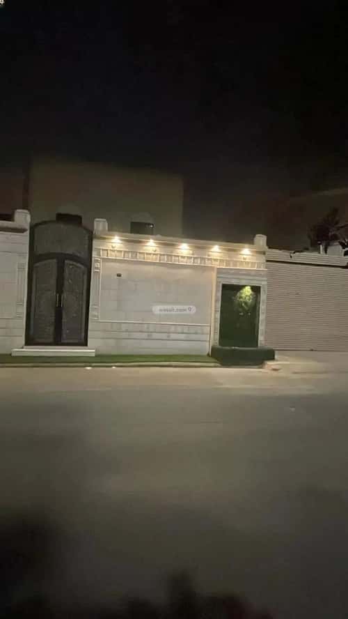 Villa 930 SQM Facing East on 25m Width Street Ar-Rawdah, East Riyadh, Riyadh