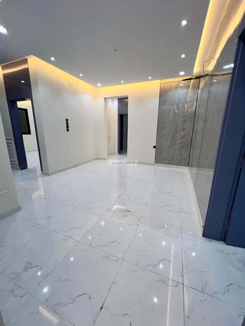 Floor 450 SQM with 6 Bedrooms The Housing District, Alttayif