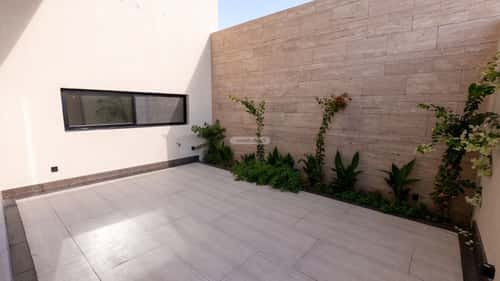 فيلا 448 متر مربع شمالية على شارع 15م الشروق، الدمام