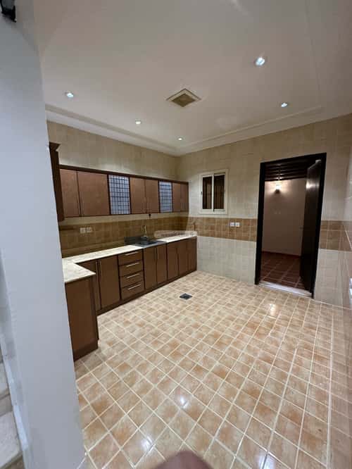 Villa 300 SQM Facing South with 6 Bedrooms Al-Yasmeen, North Riyadh, Riyadh