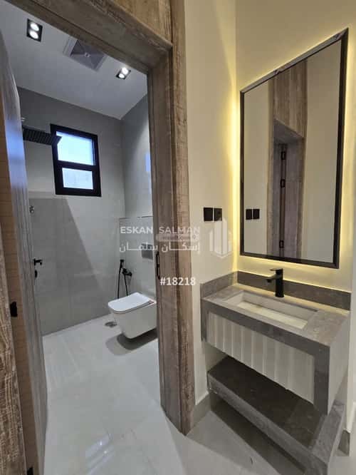 Floor 133 SQM with 5 Bedrooms Al-Maizaliyah, East Riyadh, Riyadh