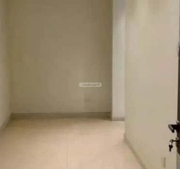 فيلا 350 متر مربع واجهة غربية ب 5 غرف عريض، جنوب الرياض، الرياض