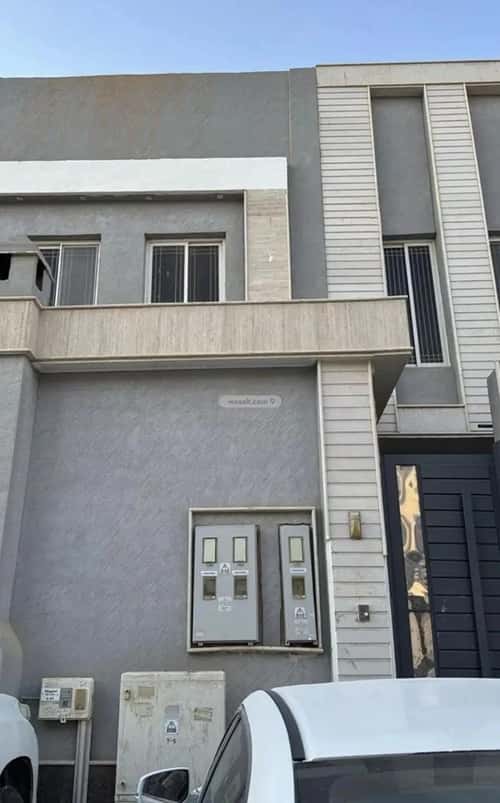Villa 300 SQM Facing South with 10 Bedrooms Ar-Rimal, East Riyadh, Riyadh
