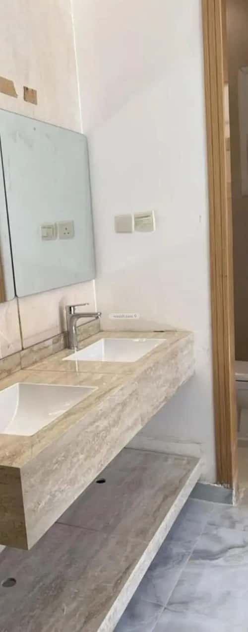 Villa 300 SQM Facing South with 10 Bedrooms Ar-Rimal, East Riyadh, Riyadh