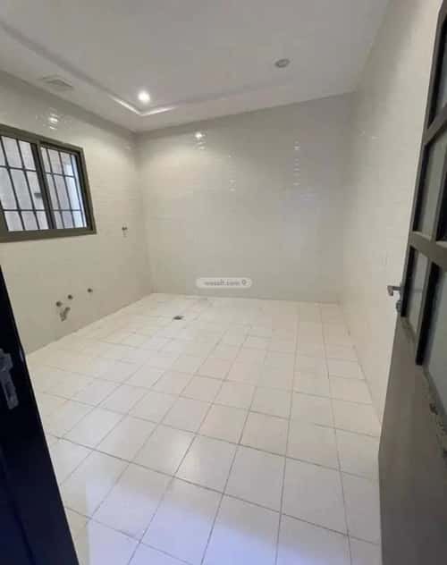 فيلا 200 متر مربع واجهة غربية ب 7 غرف طويق، غرب الرياض، الرياض