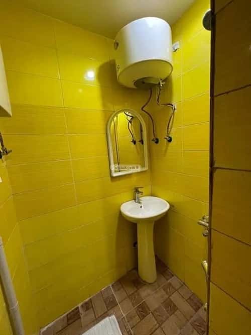 Floor 400 SQM with 6 Bedrooms West Al-Oraija, West Riyadh, Riyadh