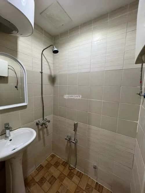 Floor 400 SQM with 6 Bedrooms West Al-Oraija, West Riyadh, Riyadh