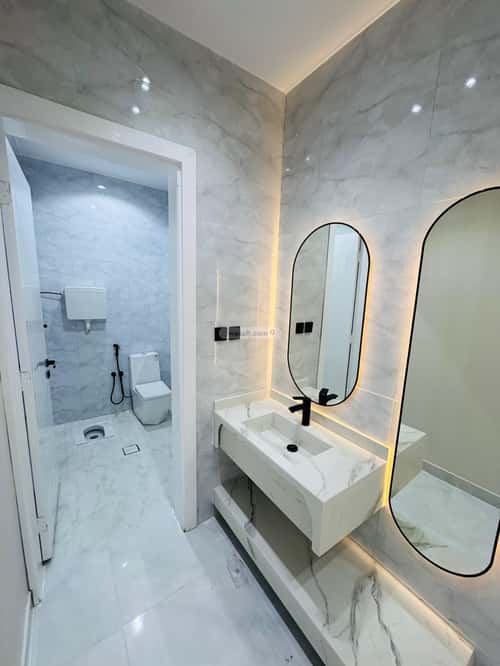 فيلا 355 متر مربع شرقية على شارع 20م الرحاب، الطائف