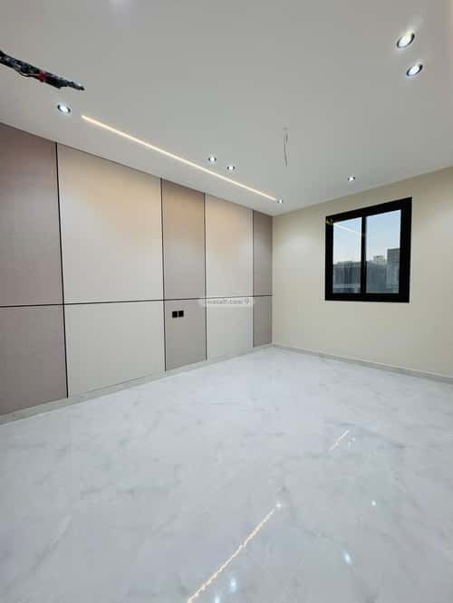 فيلا 355 متر مربع شرقية على شارع 20م الرحاب، الطائف