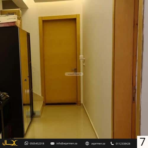 فيلا 200 متر مربع جنوبية على شارع 15م العارض، شمال الرياض، الرياض