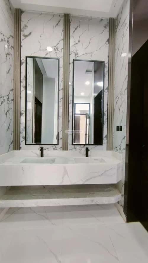 Floor 300 SQM with 3 Bedrooms Al-Janadriyah, East Riyadh, Riyadh