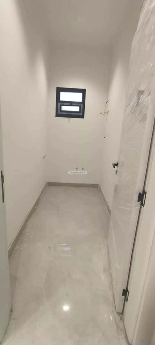 Floor 227 SQM with 4 Bedrooms Al-Qadisiyah, East Riyadh, Riyadh