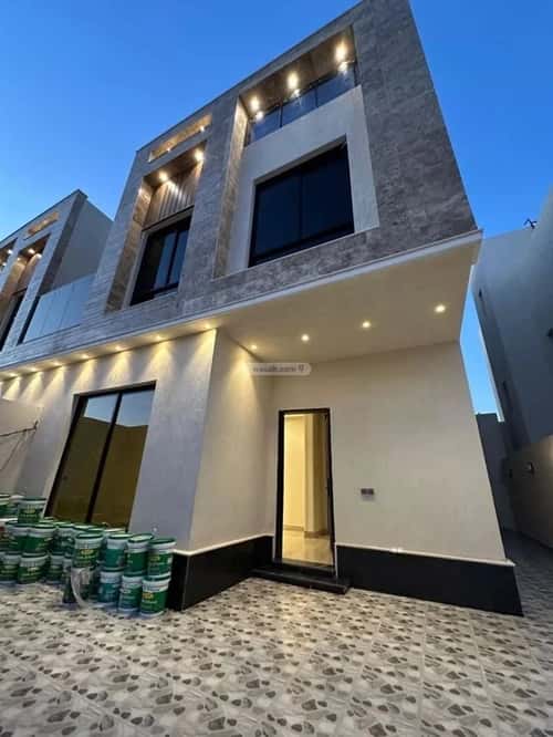 5 bedroom villa in Al Rimal