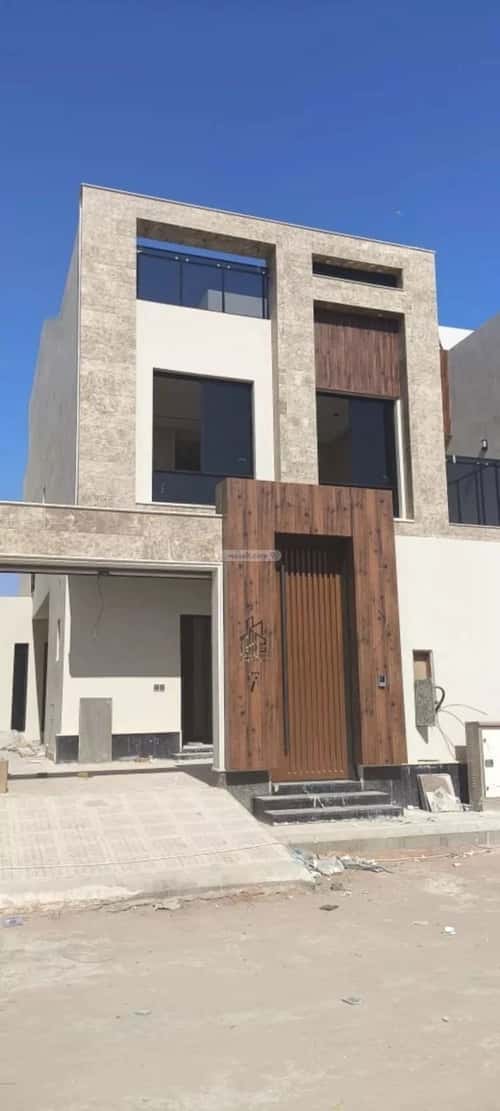 Villa 260 SQM Facing South on 18m Width Street Ar-Rimal, East Riyadh, Riyadh