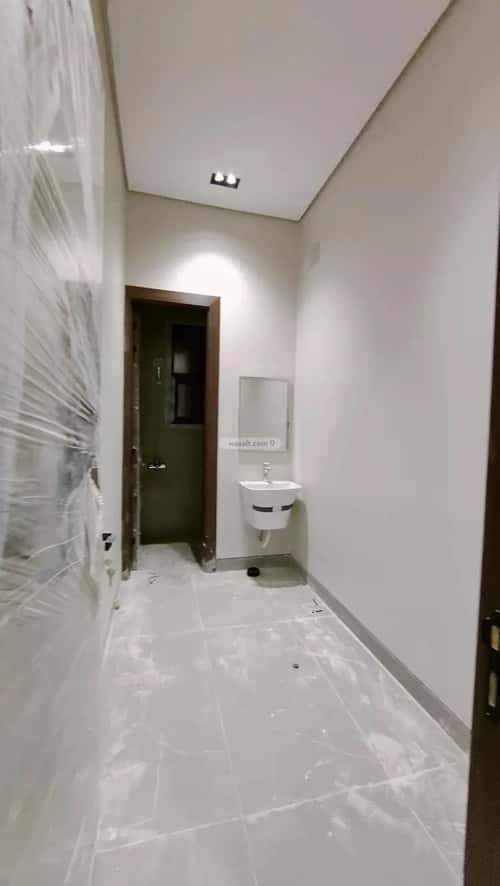 دور 214 متر مربع ب 4 غرف إشبيلية، شرق الرياض، الرياض