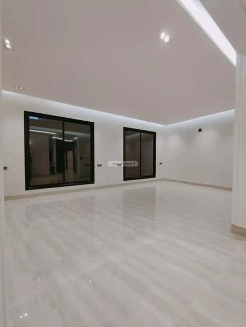 Villa 260 SQM Facing South on 18m Width Street Ar-Rimal, East Riyadh, Riyadh