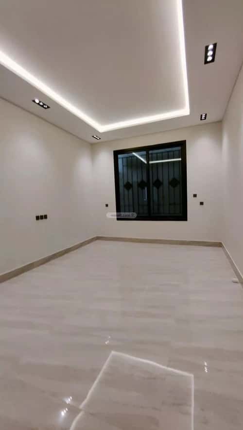 فيلا 260 متر مربع جنوبية على شارع 18م الرمال، شرق الرياض، الرياض