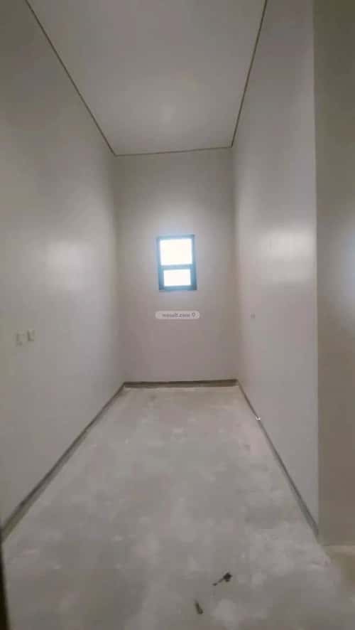 فيلا 300 متر مربع جنوبية على شارع 18م الرمال، شرق الرياض، الرياض