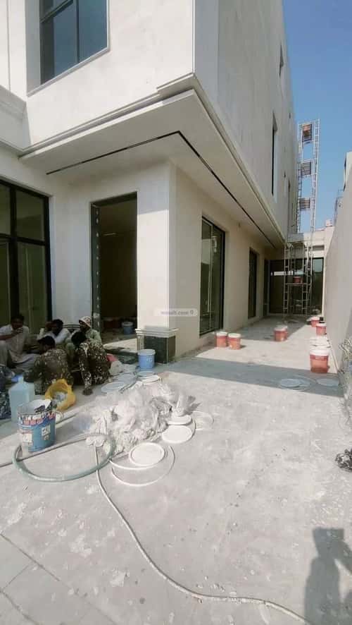 فيلا 300 متر مربع جنوبية على شارع 18م الرمال، شرق الرياض، الرياض