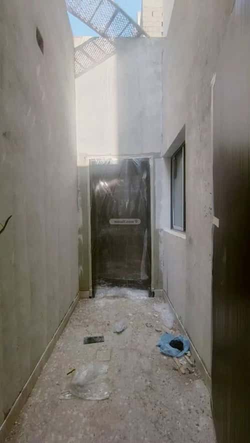 فيلا 360 متر مربع جنوبية شرقية على شارع 18م الرمال، شرق الرياض، الرياض