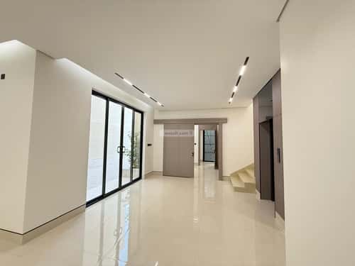 5 bedroom villa in Al Mahdiyyah