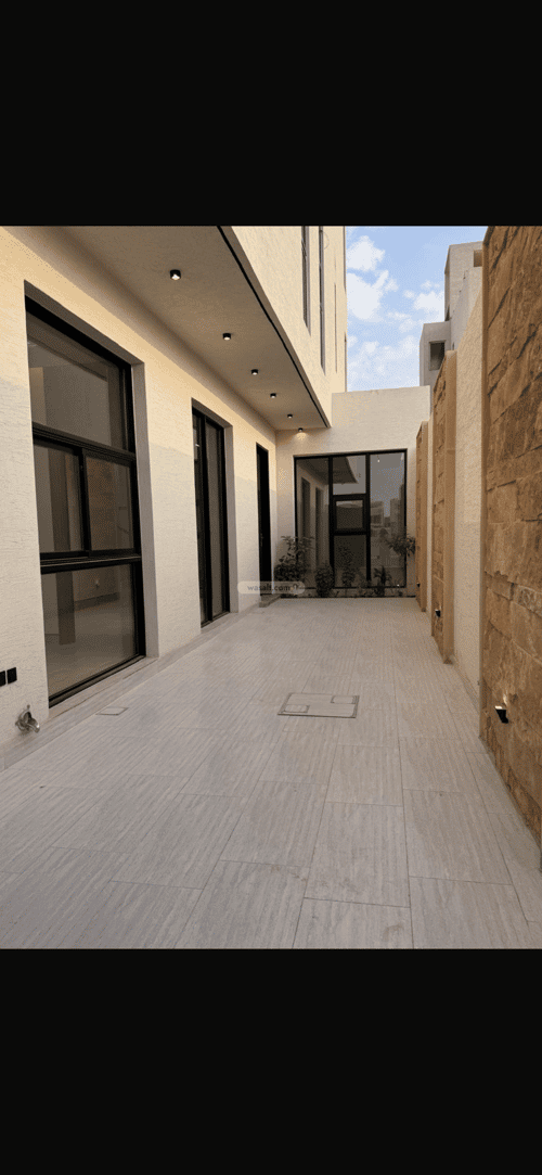 6 bedroom villa in Al Mahdiyyah