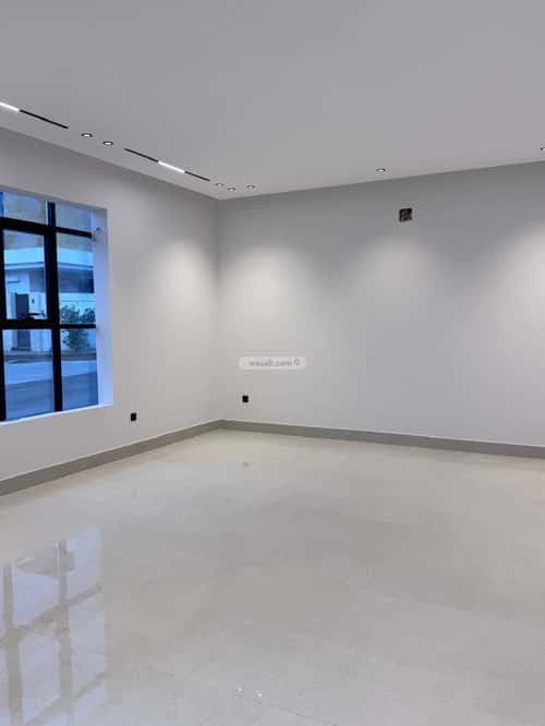 فيلا 308 متر مربع شرقية على شارع 15م المهدية، غرب الرياض، الرياض