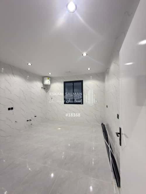 فيلا 358 متر مربع غربية على شارع 15م الرحاب، الطائف