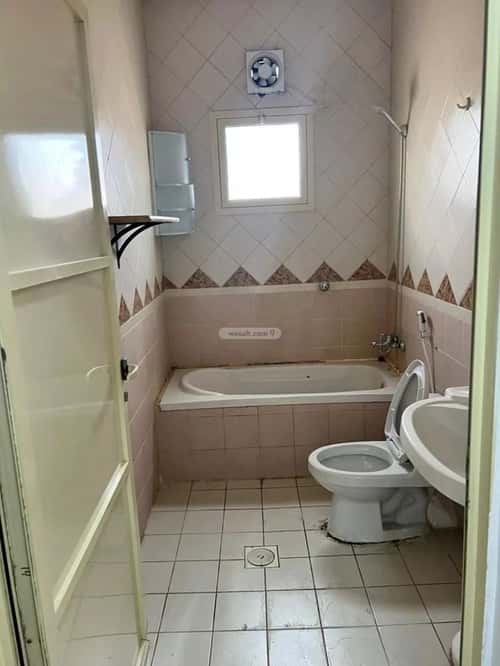 Apartment with 5 Bedrooms Al-Hamra - Al-Jubail, Jubail