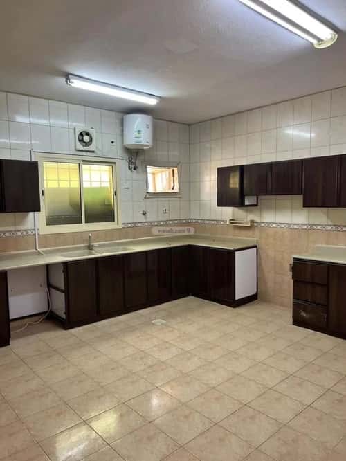 Apartment with 5 Bedrooms Al-Hamra - Al-Jubail, Jubail
